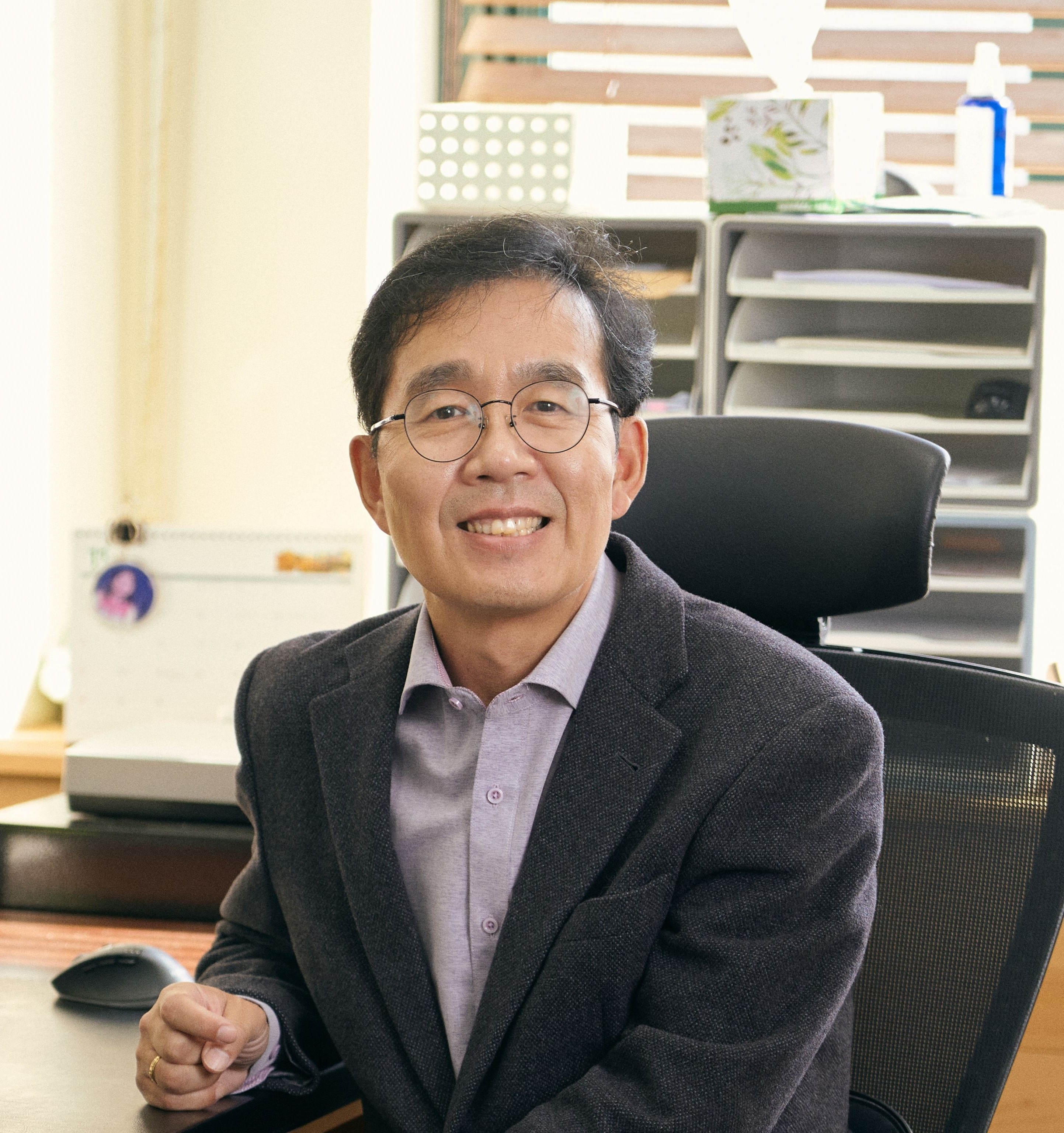 Prof. Gyuhae Park